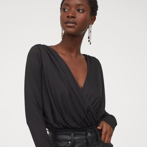 H&M Tops - H&M Black Vneck Long Sleeve Bodysuit